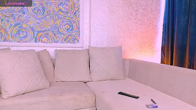 Snapshot of marrenaa chatting on 09.22.25 marrenaa online show from 09.22.25