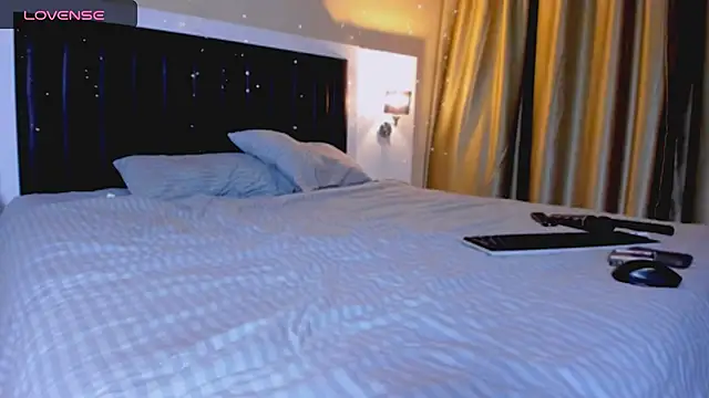 marrenaa online show from 12.19.25