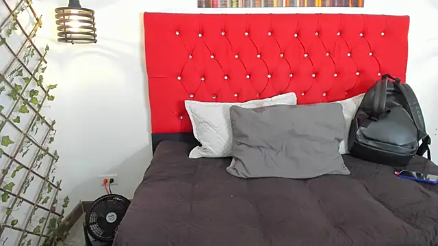 carolinacrus01 online show from 10.23.25