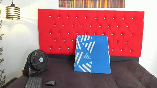 carolinacrus01 online show from 10.27.25