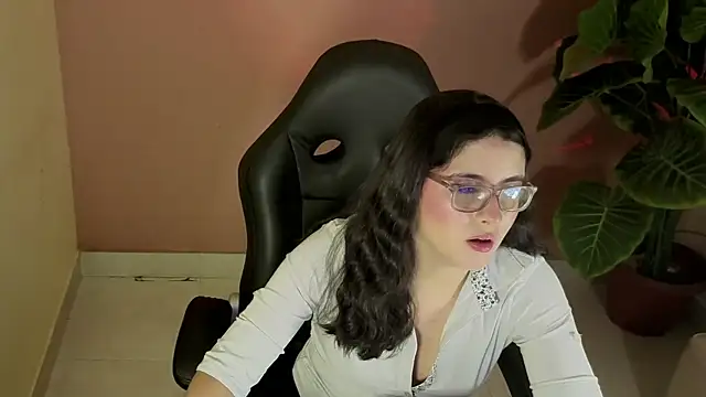 LiLLiAnderson online show from 10.02.25