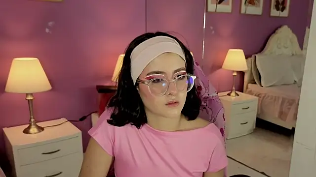 LiLLiAnderson online show from 11.06.25