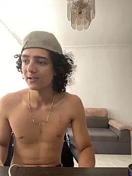 Snapshot of juliie_star chatting on 09.13.25 juliie star online show from 09.13.25