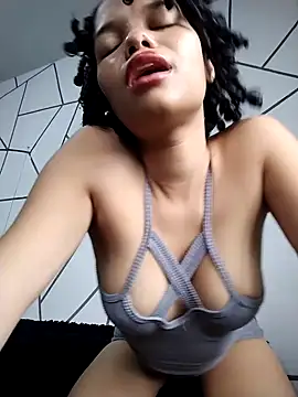 Snapshot of ChloeRaviss chatting on 11.03.25 ChloeRaviss online show from 11.03.25