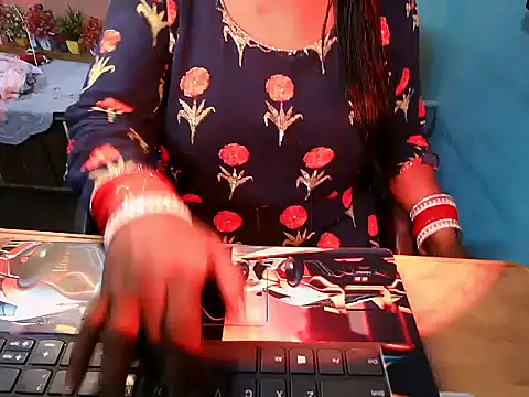 Snapshot of PREETI_BABY chatting on 06.28.26 PREETI BABY online show from 06.28.26