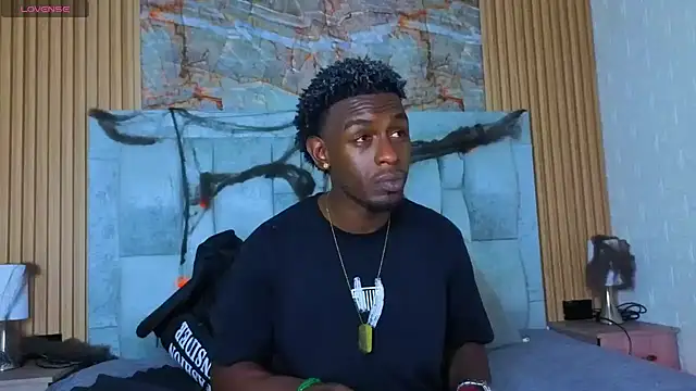 Snapshot of pipedark_ chatting on 10.28.25 pipedark online show from 10.28.25