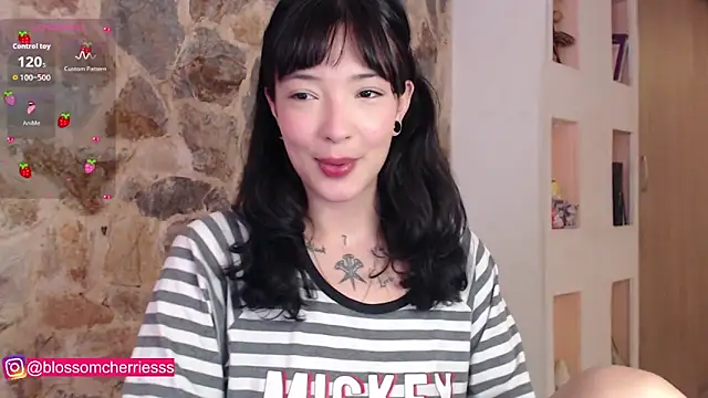 slobberynjuicy  online show from 09.11.25