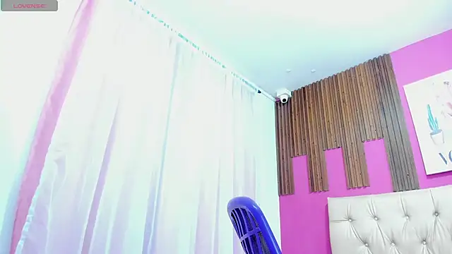 Lucia Spear online show from 10.25.25