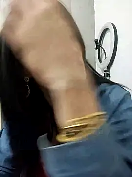 Snapshot of Kellye_hotTs chatting on 10.19.25 Kellye hotTs online show from 10.19.25