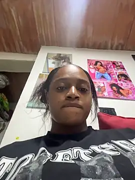 Snapshot of darle_volant chatting on 03.03.26 darle volant online show from 03.03.26