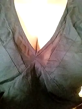 Snapshot of Ponds_beauty chatting on 09.11.25 Ponds beauty online show from 09.11.25