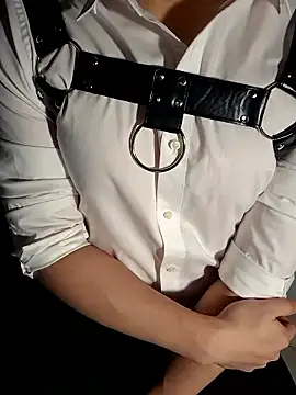 111owo111 online show from 10.11.25