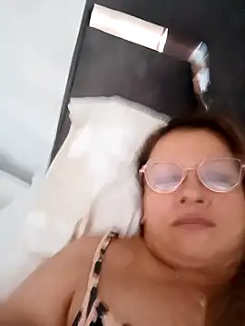 Snapshot of Asuna_yuuky chatting on 11.24.25 Asuna yuuky online show from 11.24.25