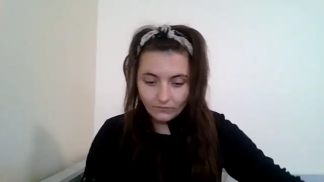 Snapshot of DInaraXRose chatting on 09.15.25 DInaraXRose online show from 09.15.25