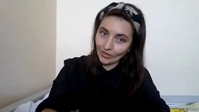 Snapshot of DInaraXRose chatting on 09.26.25 DInaraXRose online show from 09.26.25