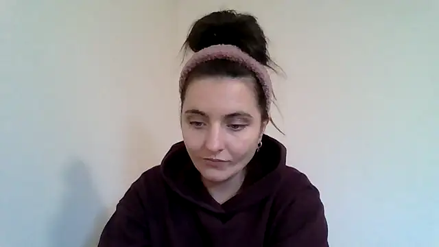 Snapshot of DInaraXRose chatting on 11.19.25 DInaraXRose online show from 11.19.25