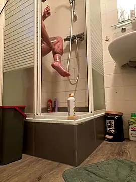 Piggiteablacktea online show from 10.04.25