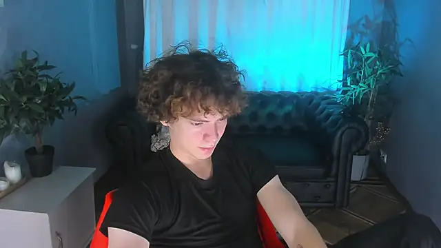 Snapshot of Tommy_Jamm chatting on 10.06.25 Tommy Jamm online show from 10.06.25