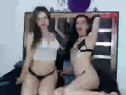 Snapshot of Dark_Moon_21 chatting on 10.30.25 Dark Moon 21 online show from 10.30.25