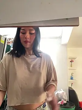 Shisuku Sophi online show from 06.03.26