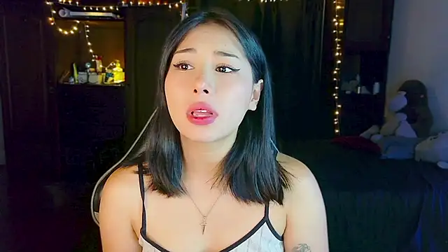 Shisuku Sophi online show from 06.21.26