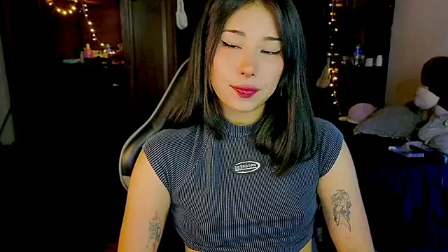 Shisuku Sophi online show from 07.03.26