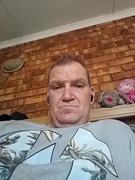 Snapshot of wallacelegend chatting on 11.04.25 wallacelegend online show from 11.04.25