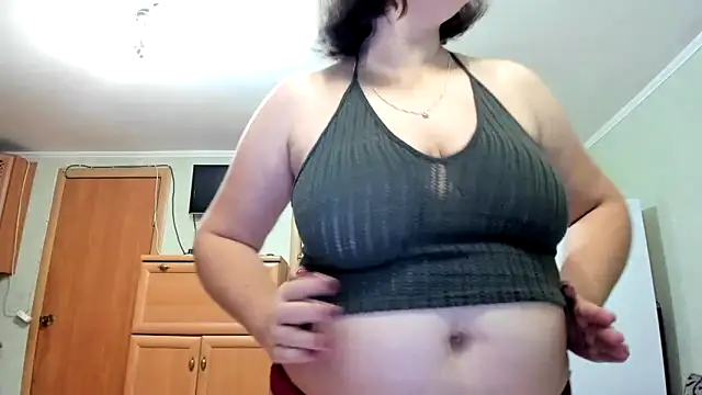 Snapshot of KATTYWARM_ chatting on 11.26.25 KATTYWARM online show from 11.26.25