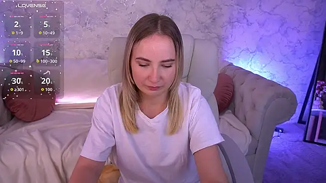 SofieBloom online show from 09.13.25