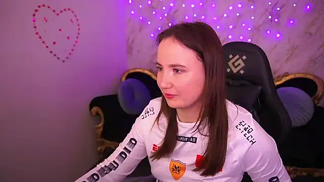 SofieBloom online show from 03.11.26