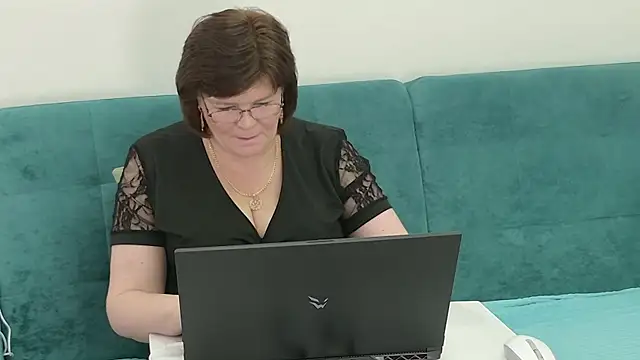 Snapshot of Sandra_Sunrise chatting on 11.23.25 Sandra Sunrise online show from 11.23.25