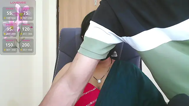 SassyWildCouple online show from 04.13.26