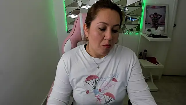 camixxx m online show from 11.10.25