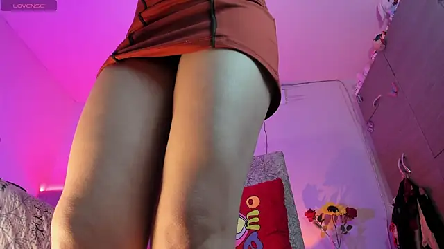 hot Dariana pantyhose online show from 04.02.26