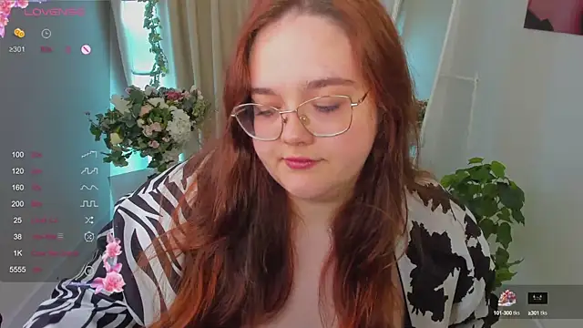 Snapshot of Neko_Moor chatting on 09.30.25 Neko Moor online show from 09.30.25