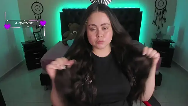 LolaVillalobos online show from 09.10.25