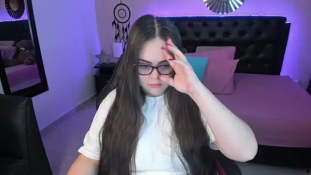 LolaVillalobos online show from 02.19.26