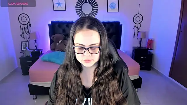 LolaVillalobos online show from 06.30.26