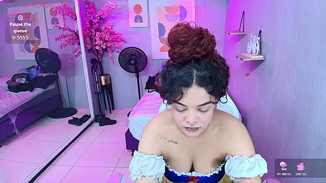 Maggy t18 online show from 04.18.26