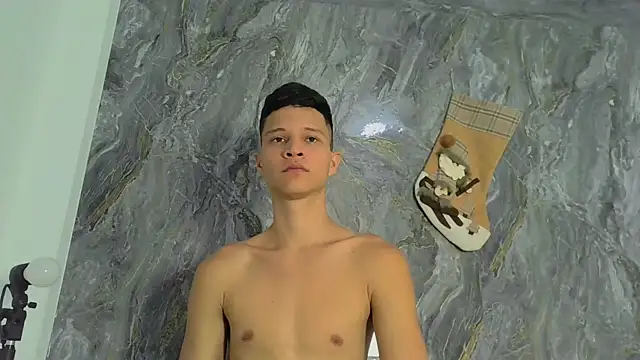 Snapshot of Twinkcock22 chatting on 12.14.25 Twinkcock22 online show from 12.14.25