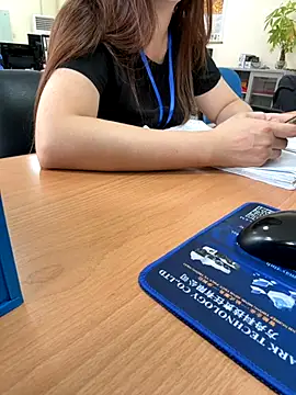 Snapshot of PhuongNhi21 chatting on 09.27.25 PhuongNhi21 online show from 09.27.25