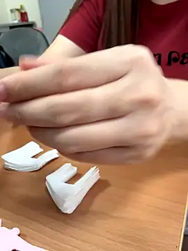 Snapshot of PhuongNhi21 chatting on 09.30.25 PhuongNhi21 online show from 09.30.25