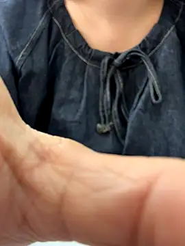 Snapshot of PhuongNhi21 chatting on 10.09.25 PhuongNhi21 online show from 10.09.25