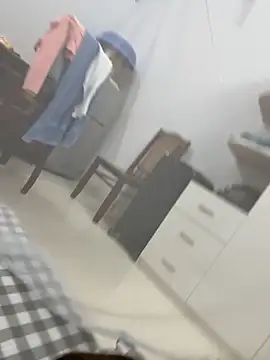 Snapshot of PhuongNhi21 chatting on 10.20.25 PhuongNhi21 online show from 10.20.25