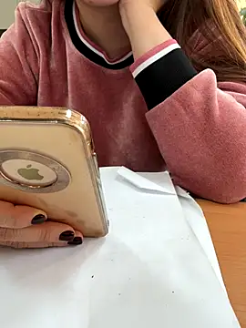 Snapshot of PhuongNhi21 chatting on 11.27.25 PhuongNhi21 online show from 11.27.25