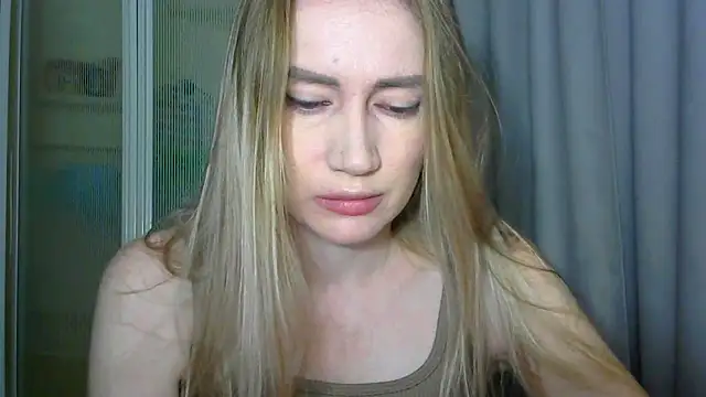 JessFoxxx online show from 11.16.25