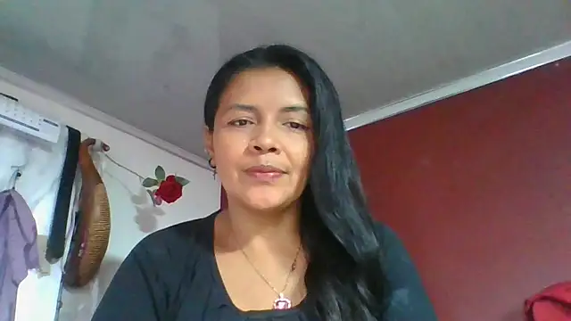 DianaOchoa  online show from 05.05.26