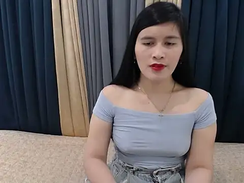 Snapshot of pinay_amaliax chatting on 10.19.25 pinay amaliax online show from 10.19.25