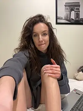 Snapshot of goodgirldevil chatting on 02.14.26 goodgirldevil online show from 02.14.26