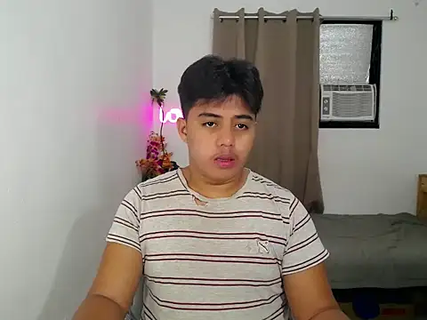 Hugecock2hundle intown online show from 11.07.25